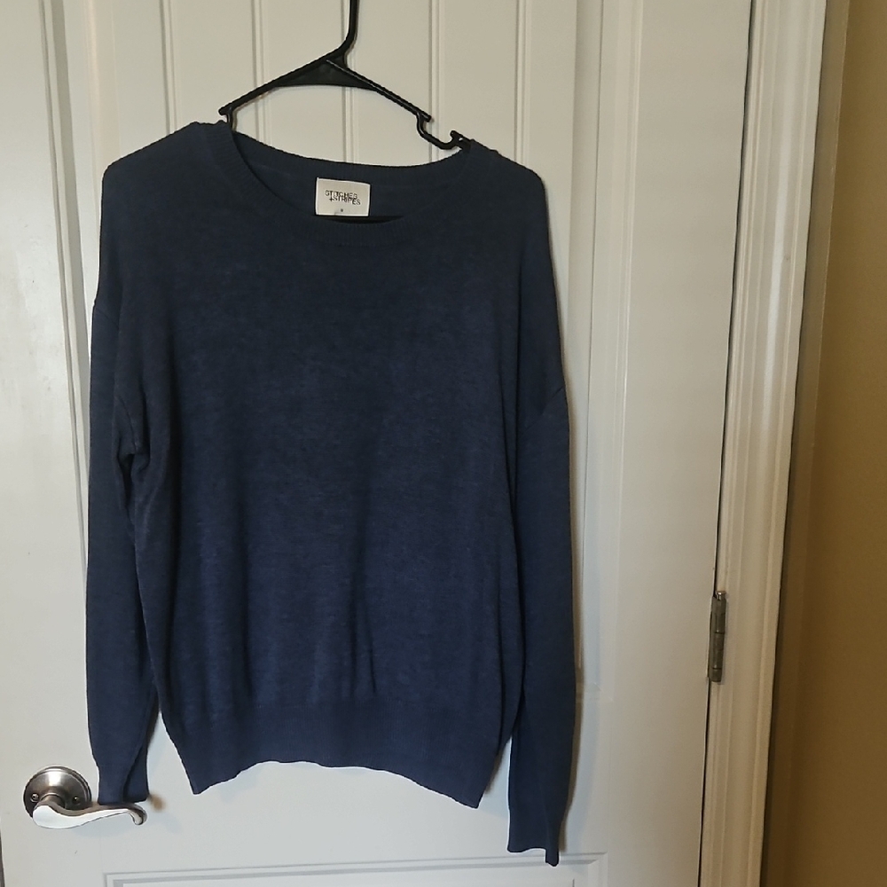 Elegant Navy Blue Women's Crew Neck Sweater